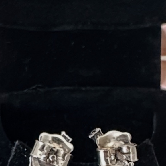 TOUS 18K White Gold Les Classiques Earrings with Diamond and Pearl - Picture 3 of 6